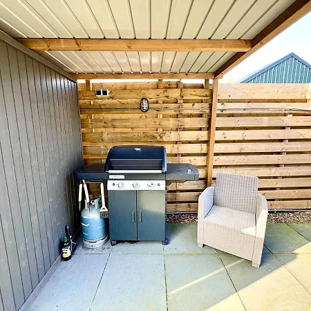 New Cozy And Private Garden With Sauna And Outdoor Bath Near Amsterdam Chalet Vijfhuizen