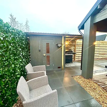 Chalet Cozy Wellness Chalet&private Garden With Sauna&outdoor Bath Between Amsterdam Haarlem&schiphol Airport