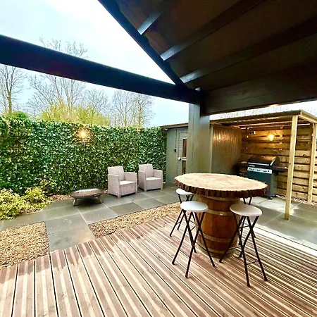 Chalet Cozy Wellness And Private Garden With Jacuzzi Sauna And Outdoor Bath Between Amsterdam Haarlem And Schiphol Airport Vijfhuizen