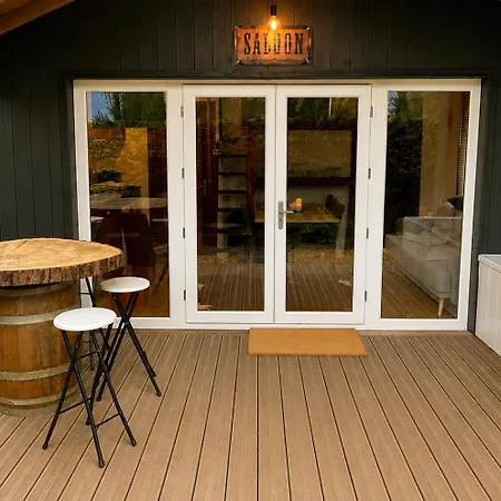 Cozy Wellness And Private Garden With Jacuzzi Sauna And Outdoor Bath Between Amsterdam Haarlem And Schiphol Airport Chalet Vijfhuizen
