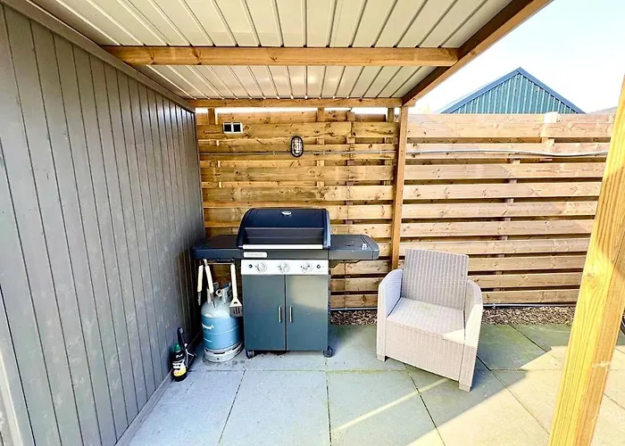 New Cozy And Private Garden With Sauna And Outdoor Bath Near Amsterdam Chalet Vijfhuizen